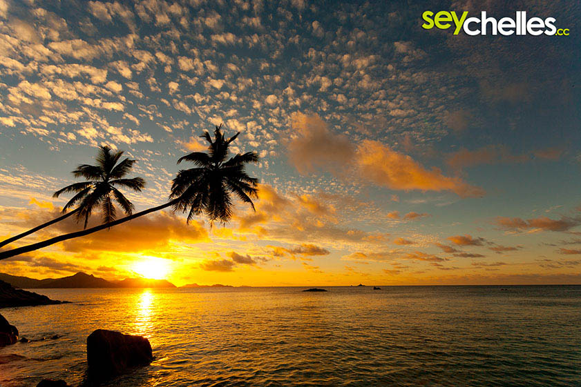 sunset on anse severe facing praslin