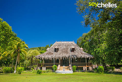 old plantation house on la digue