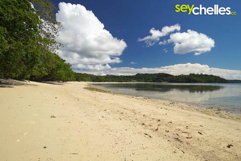 anse boileau on mahes westcoast