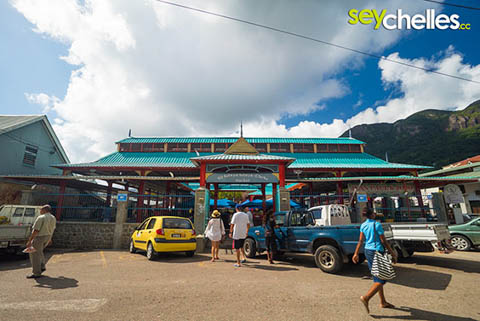 entrance to sir selwyn clarke market